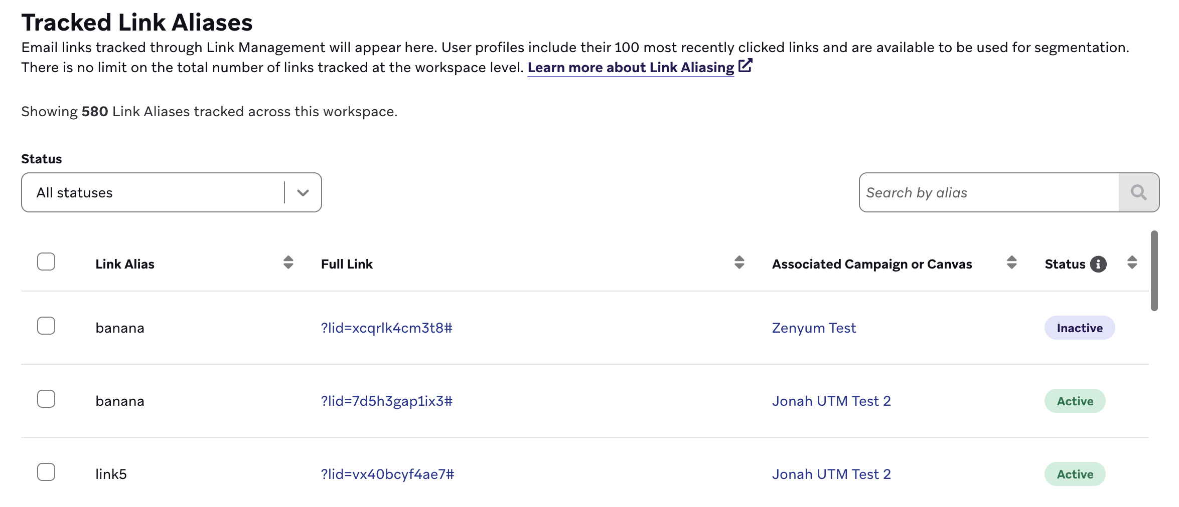 Tracked Link Aliases ページ。”TechPartners”および”Help”という2 つのリンクエイリアスが表示されます。”Email_Survey”.